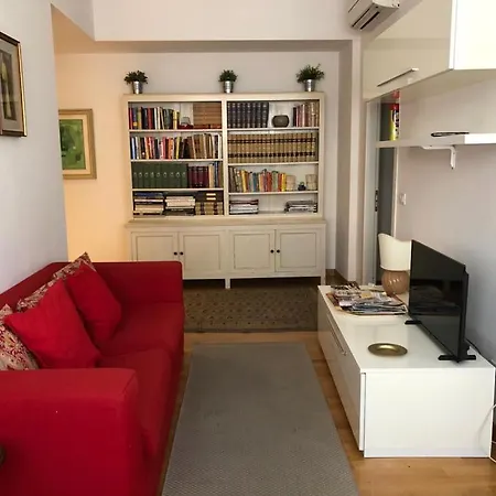 Apartment Beautiful New Apartment, Near Torre Di
